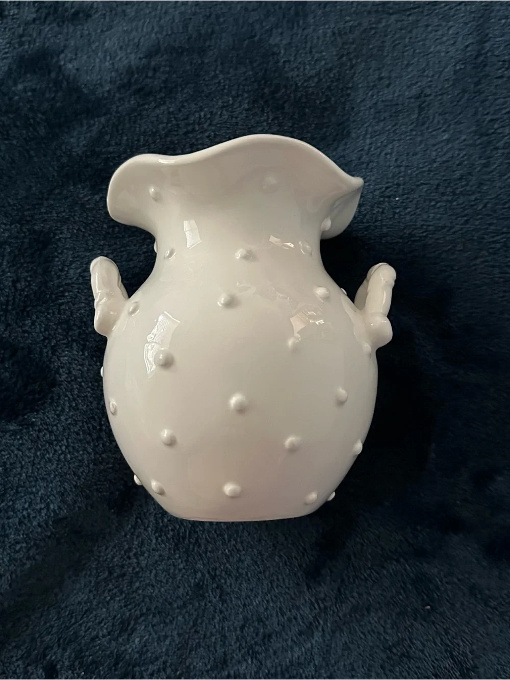 Beautiful & Fun Giorgio Beverly Hills White Ceramic Accent Vase